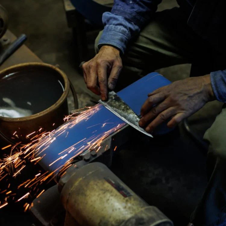 Sharpness vs. Comfort - Why Choose?